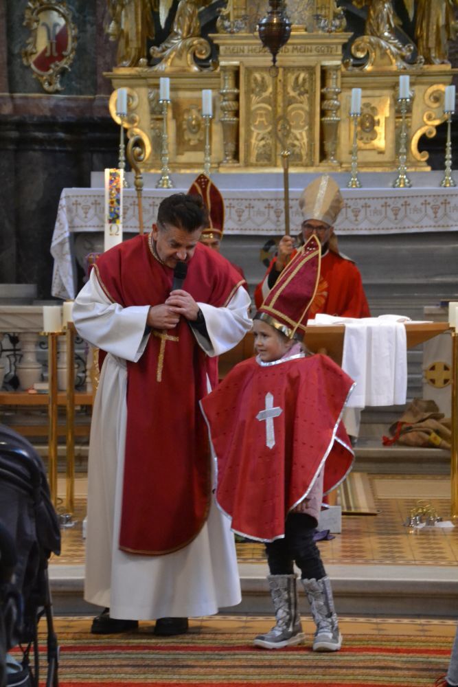 Nikolausfeier In Der Pfarrkirche